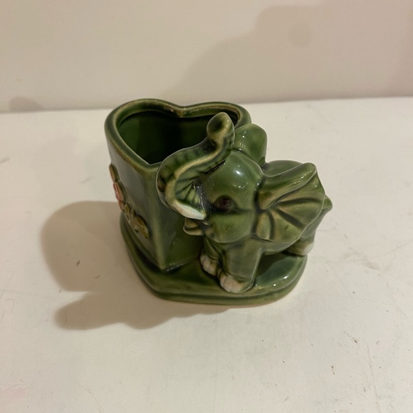 Small Elephant Planter (DT) - Picture 4 of 14